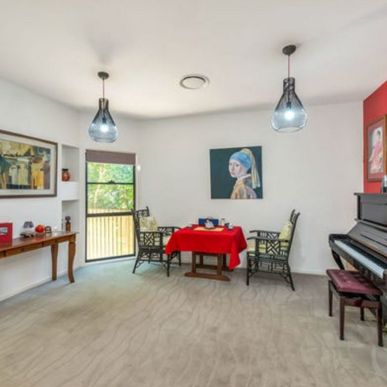 Executive Family Residence with Pool, Solar & Designer Finishes - Photo 1