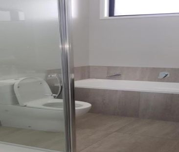 Hobsonville, 34 Liquidambar Drive - Photo 4