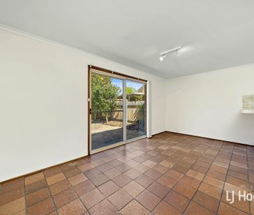 71 Twelvetrees Crescent, Florey ACT, Belconnen - Photo 2