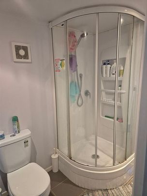 Chic 1BR Flat in New Windsor! - Photo 1