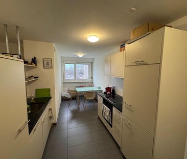 Bel appartement de 2 pièces au 6ème étage à Fribourg - Photo 2