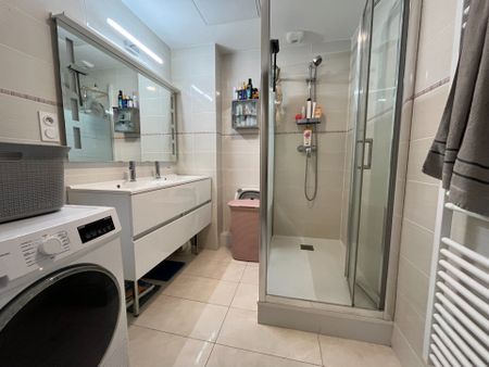 Location Appartement 3 pièces 85m² ST DONAT SUR L HERBASSE 26260 - Photo 4
