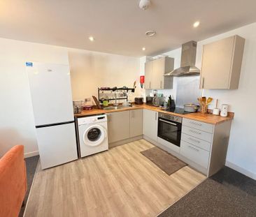 2 bedroom apartment to rent - Photo 4