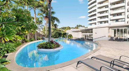 The Mirage - Furnished 1 Bedroom - Photo 2