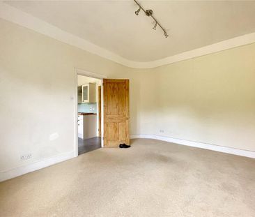 2 bedroom semi-detached house to rent - Photo 2