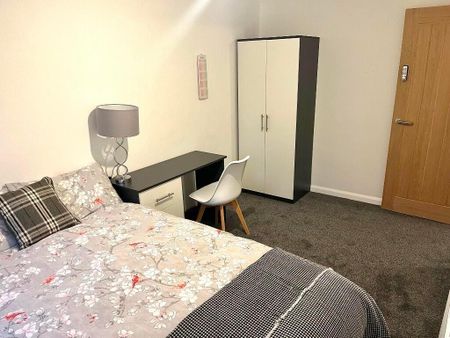 5 bedroom house to rent - Photo 2