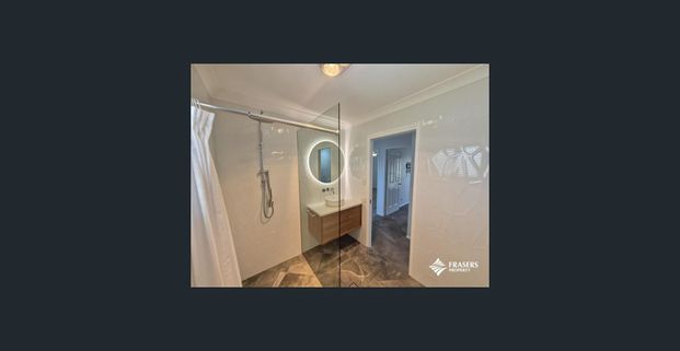 Low maintenance living in quiet townhouse complex - Photo 1