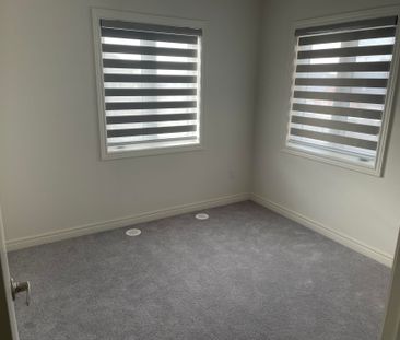 For Lease - 460 Silver Maple Road, Oakville, Ontario - Photo 3