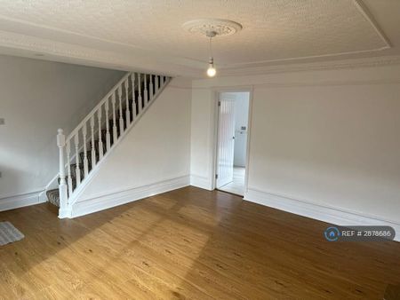3 bedroom terraced house to rent - Photo 4