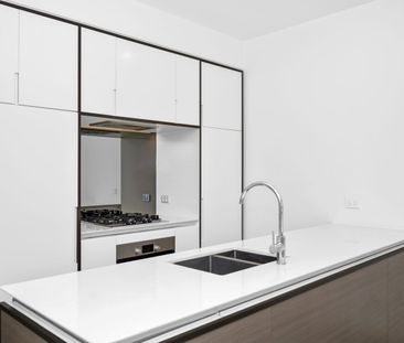 Stylish & Convenient Riverside Location - Photo 2