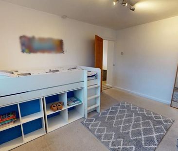 3 bedroom semi-detached house to rent - Photo 6