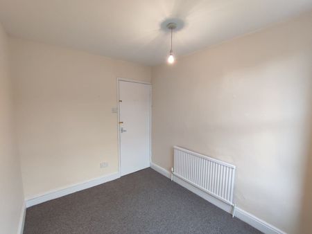 3 Bed Terraced House, Diseworth Street, LE2 - Photo 3