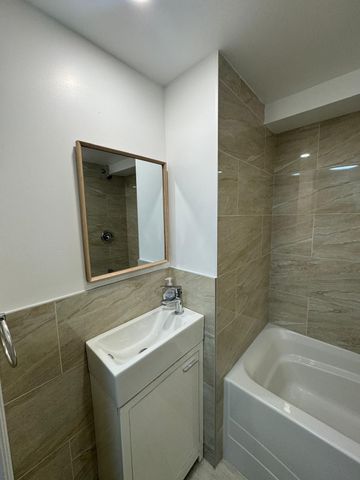 For Lease - 44 Royal Orchard Boulevard, Markham, Ontario - Photo 4