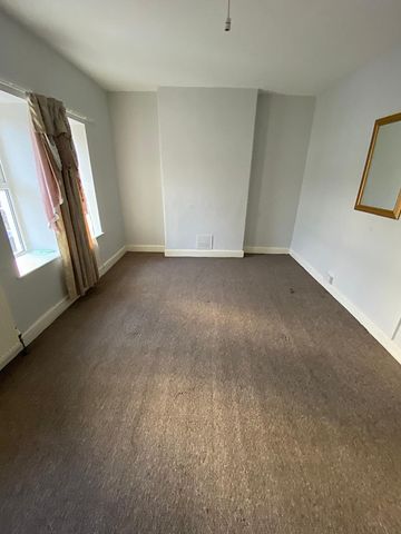 £1,600 PCM, Four Bedroom House with Enclosed Garden in Craddock Street, Riverside, Cardiff, CF11 6EU - Photo 4