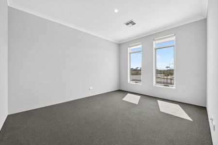 Coastal Living Meets Modern Comfort. - Photo 4