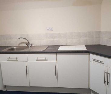 3 bedroom maisonette to rent - Photo 2
