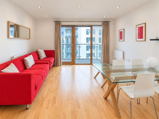 2 bedroom flat to rent - Photo 1
