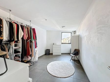 Modern en ruim appartement met 2 slaapkamers, staanplaats, berging en terras - Foto 4