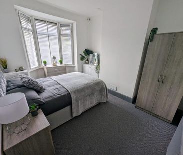 1 bedroom in a house share to rent - Photo 6