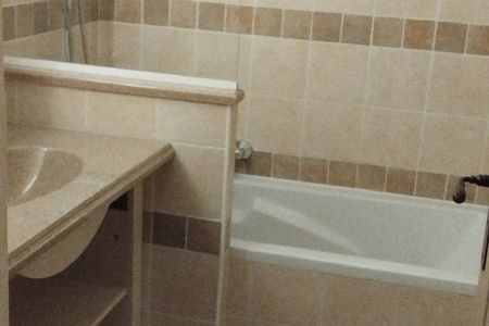 MALLEMORT - DOMAINE DE PONT ROYAL. APPARTEMENT T3 de 47.70m2 - Photo 2