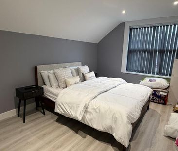 3 bedroom flat to rent - Photo 3