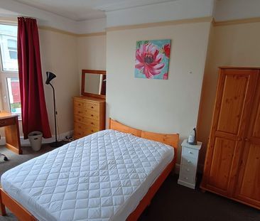 Sea View Avenue, Plymouth - Photo 3