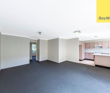 Spacious 2 Bedroom Apartment - Photo 3