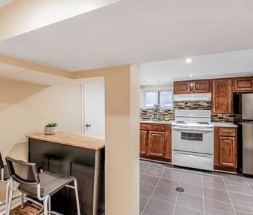 For Lease - 1993 Dufferin Street, Toronto, Ontario - Photo 6