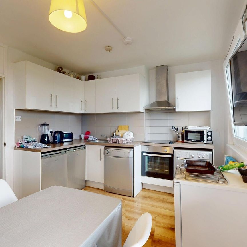 22 Corringham House (ii) – Room 1 - Photo 1