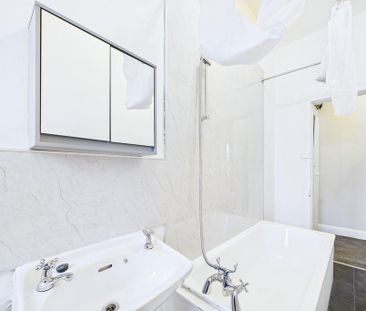 1 bedroom flat to rent - Photo 6