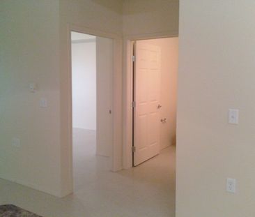 Main Floor 2 Bedroom 1 Bathroom Condo unit - Photo 4