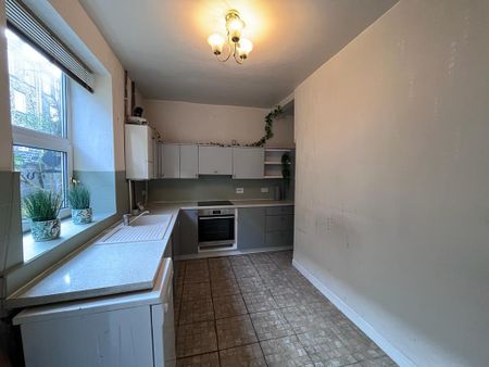 2 bedroom terraced house to rent - Photo 4