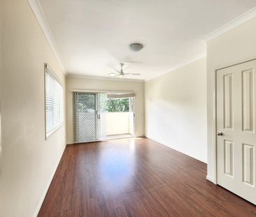 Comfortable 1 Bedroom Self-contained Studio (UPSTAIRS ONLY), Water ... - Photo 2