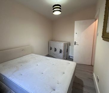 2 Bed Flat, Barking Road, E6 - Photo 4