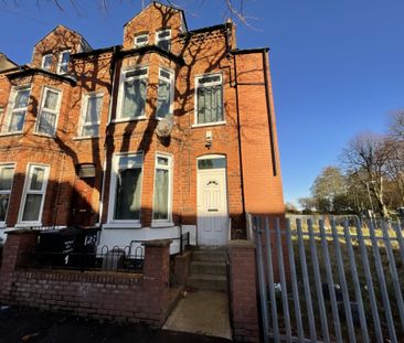 Room 1, Room in shared house, 123 Alexandra Park Avenue, Belfast, B... - Photo 6