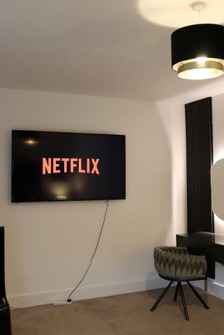 2 Bed Penthouse, Centenary Plaza, SO19 - Photo 3