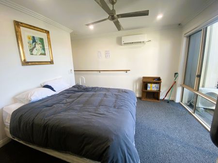 88 John Lund Drive, Hope Island QLD 4212 - Photo 3