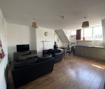 4 Bed - Flat 3 , 84 Westcotes Drive, Leicester, - Photo 4