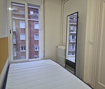 Carrer de Buenos Aires, Barcelona, Catalonia 08029 - Photo 2