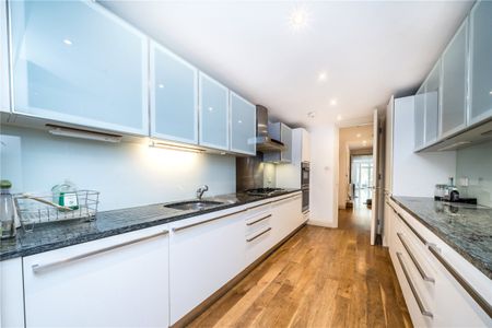 Earls Court Square, Earls Court, SW5, London - Photo 5