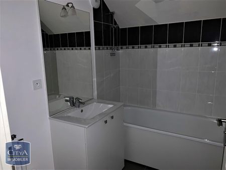 Location Appartement 3 pièces 65m² LOUVROIL 59720 - Photo 5