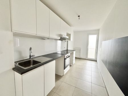 Location Appartement 4 pièces 82m² CASSIS 13260 - Photo 2