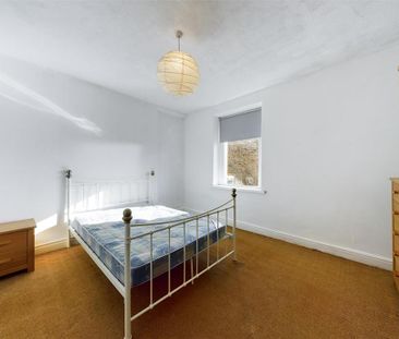 2 bedroom private hall to rent - Photo 4