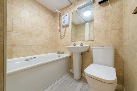 1 Bedroom Flat To Let - HP12 - Photo 5