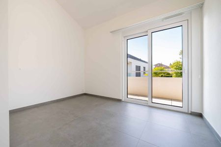 Un bien d'exception alliant confort, modernité, espaces généreux et vue lac - Photo 2