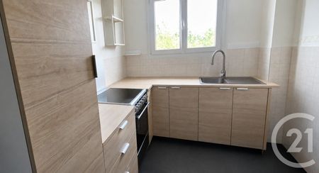 Location Appartement 4 pièces 63m² BRIE COMTE ROBERT 77170 - Photo 3