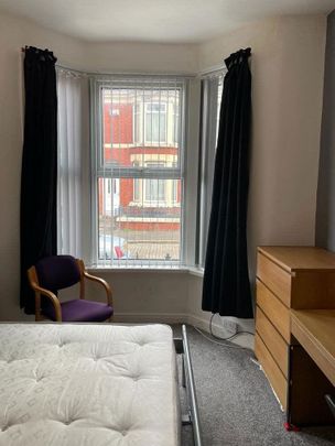 4 bedroom house to rent - Photo 1