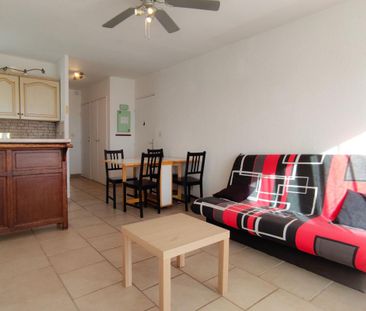 Location Appartement 2 pièces Meublé 31m² LE LAVANDOU 83980 - Photo 2