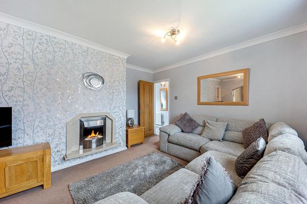 3 bedroom bungalow to rent - Photo 1