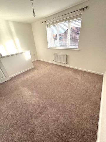 2 bedroom semi-detached house to rent - Photo 4